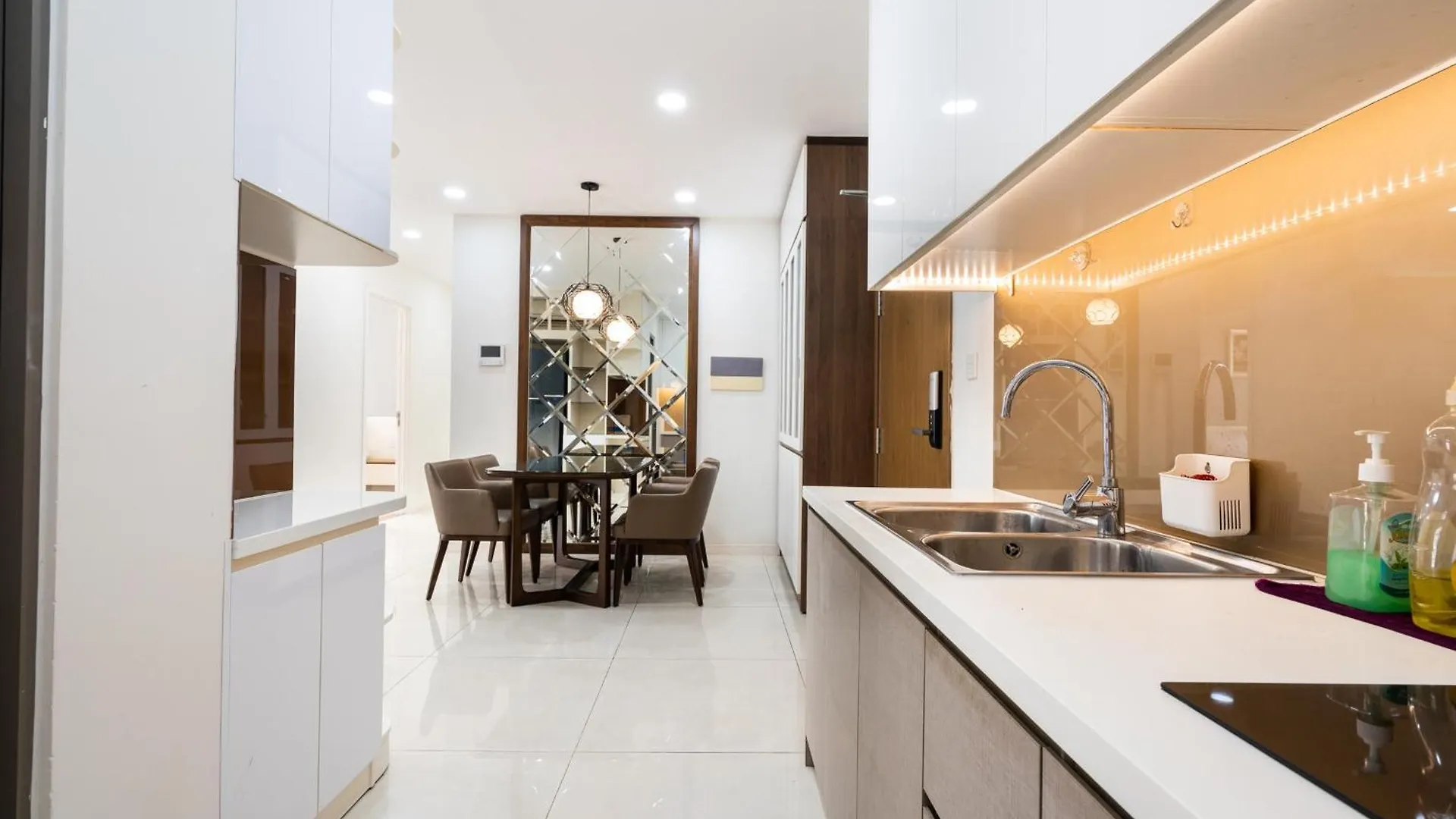 Helios Riverside Apartment Ho Chi Minh City 0*,